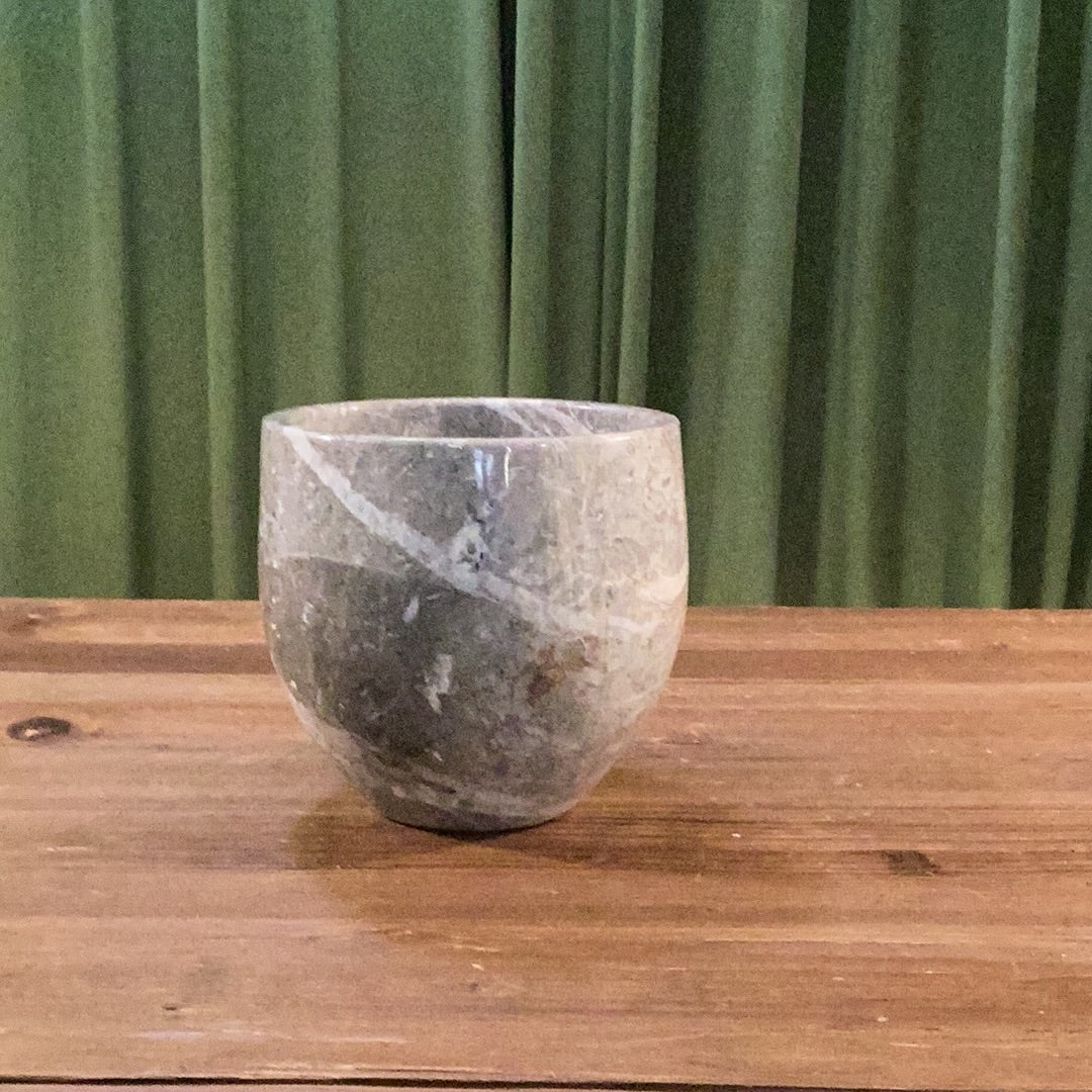 Medium gray marble vassel