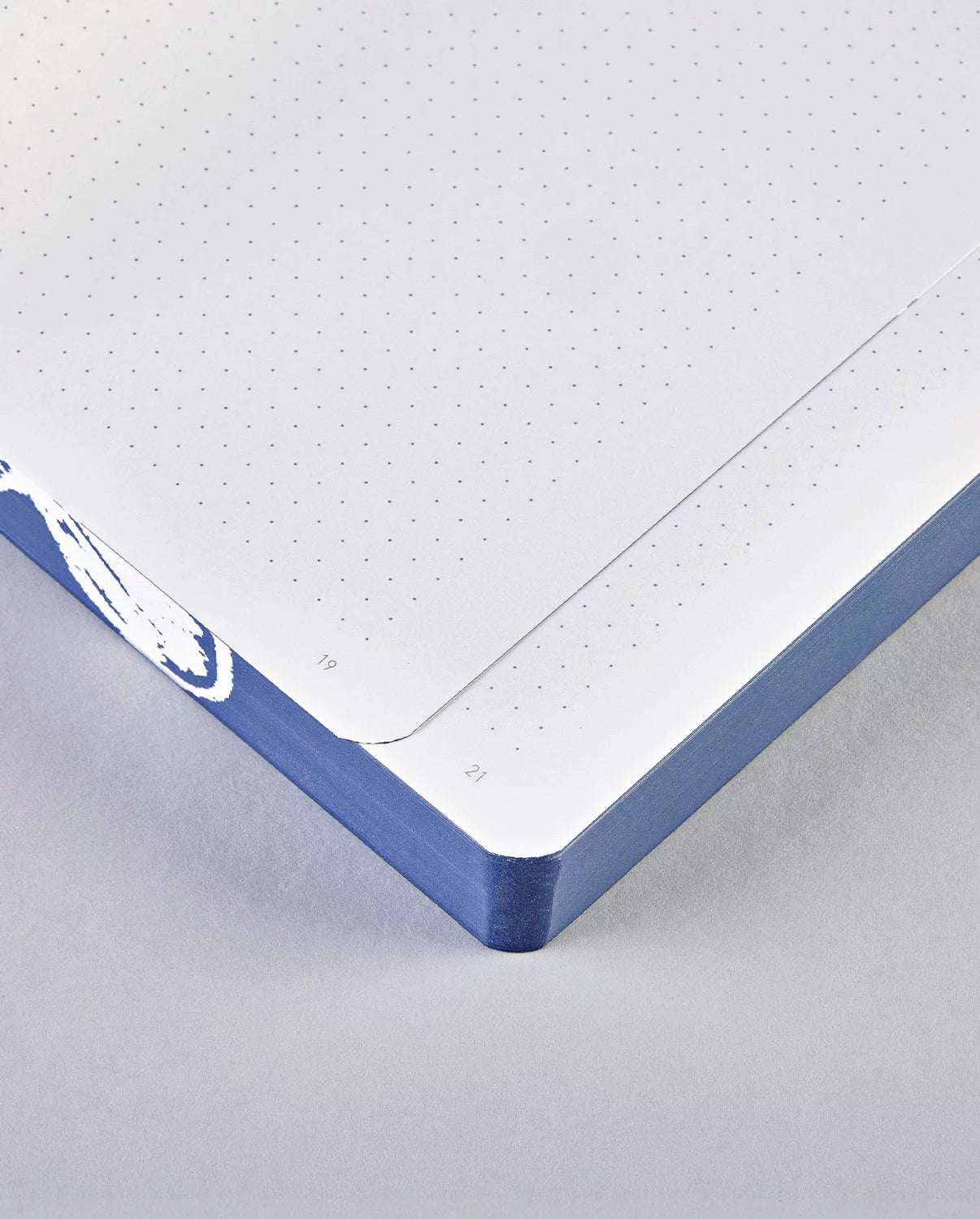 NUUNA NOTEBOOK L-Head In The Clouds