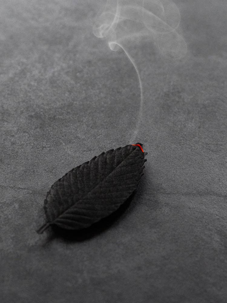 HA KO Paper Incense - Black - No. 2 Focus