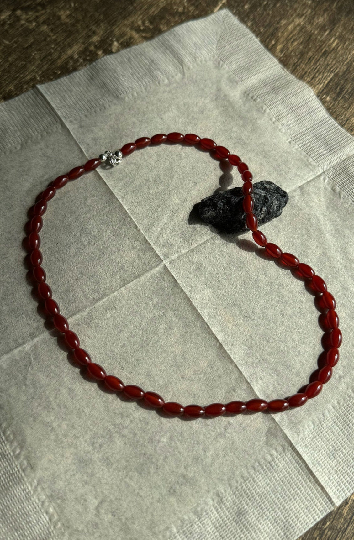 Simonett - Glass Bead Necklace - Red