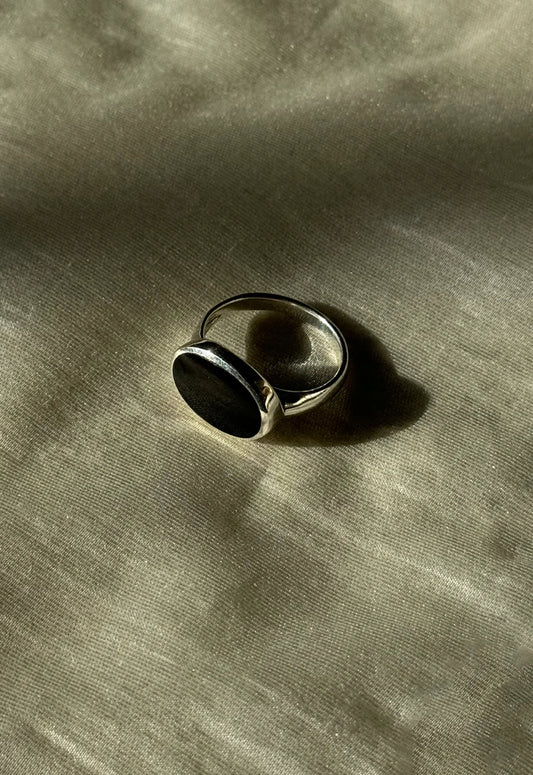 Simonett - Black Flat Stone Signet Ring