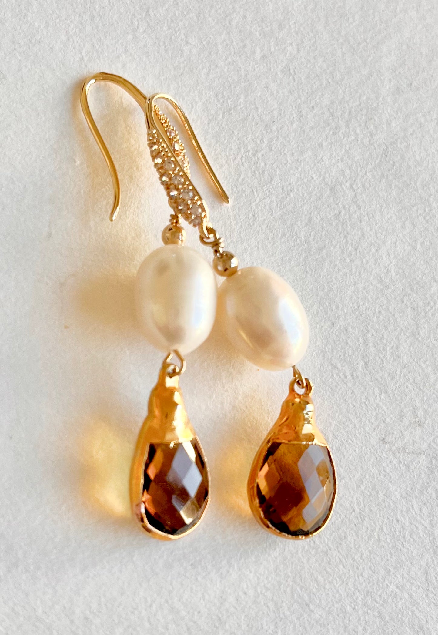 Barbara Harvel - Earrings - White Rice Pearl with Faceted Topaz