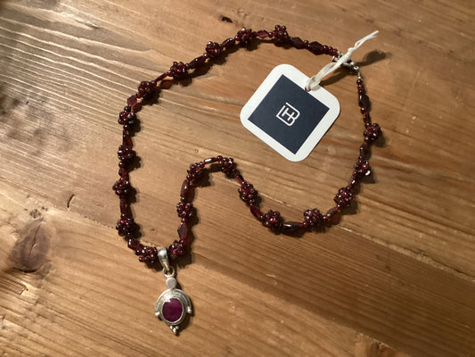 Barbara Harvel - Necklaces - Garnet